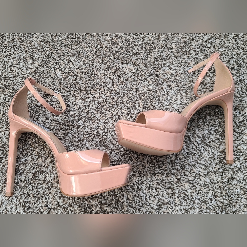 Steve Madden Scorch Blush Patent Leather Platform Heels Size US 9